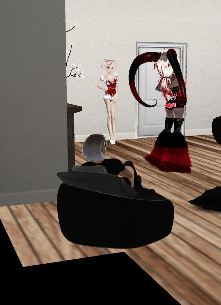 http://userimages-akm.imvu.com/userdata/49/85/34/01/userpics/Snap_cP6QGJqTLH1189755099.jpg