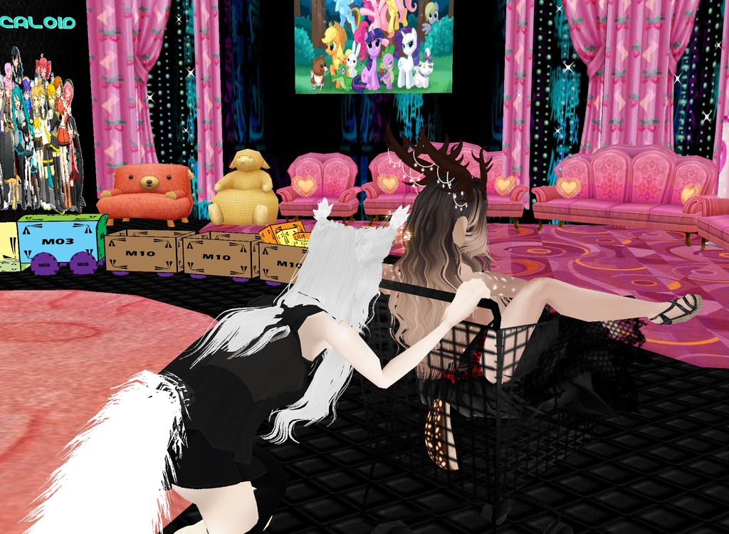 http://userimages-akm.imvu.com/userdata/65/29/23/30/userpics/Snap_ILW18UJcD01672798803.jpg