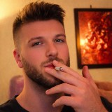 Guest_xarisred