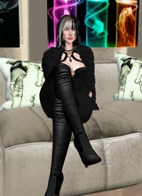 Guest_LolaBosz