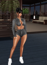 Guest_aliciavikky1